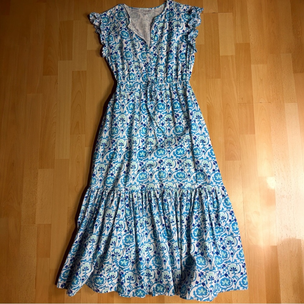 Olivia James Delia Cinch Waist Maxi Dress Blue‎ and White Floral Medium